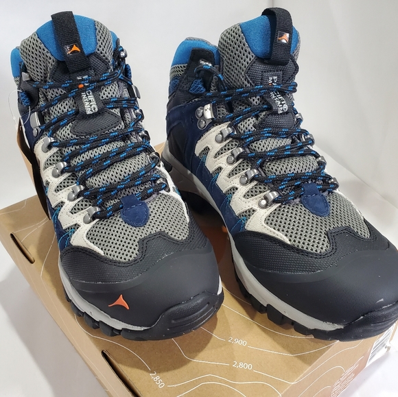 Pacifica Mountain - Picture 9 of 11